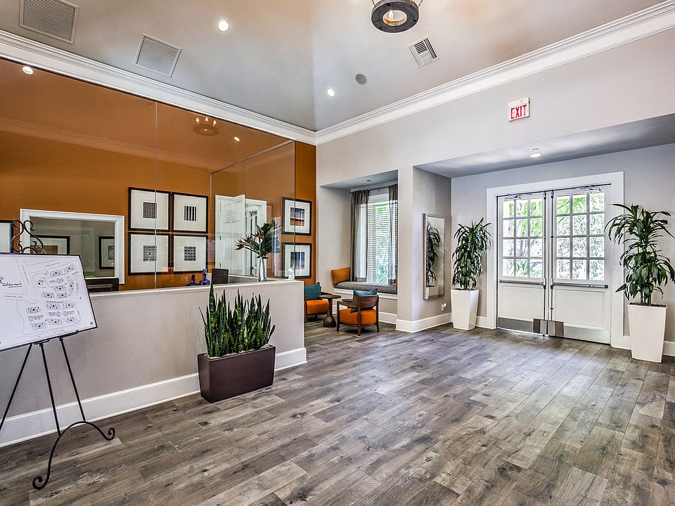 Leasing Office