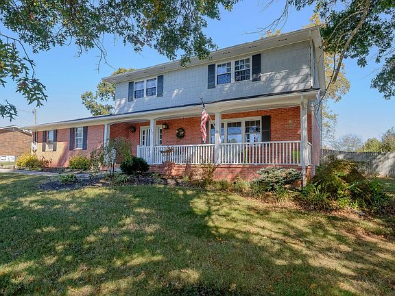 4th image of 5932 Clearbrook Dr