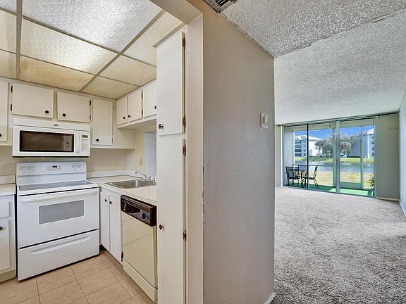 4th image of 9440 Poinciana Place #109