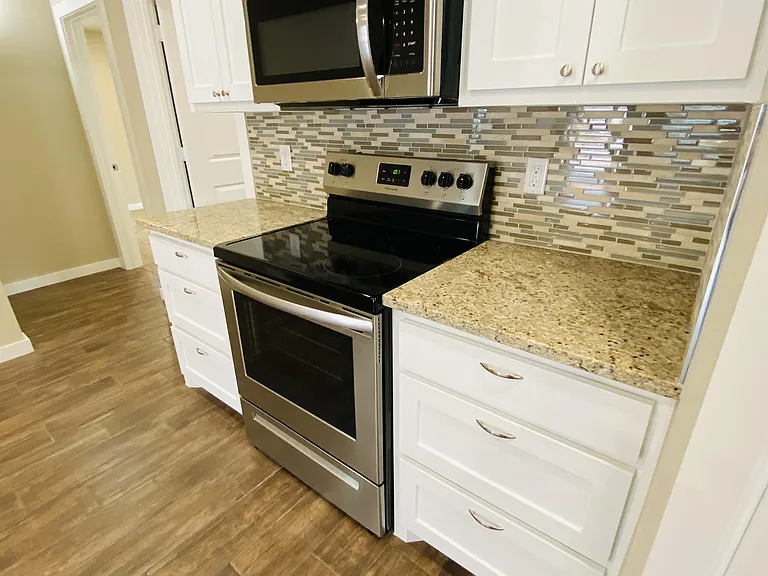 307 N Colbert Ave — Photo 5