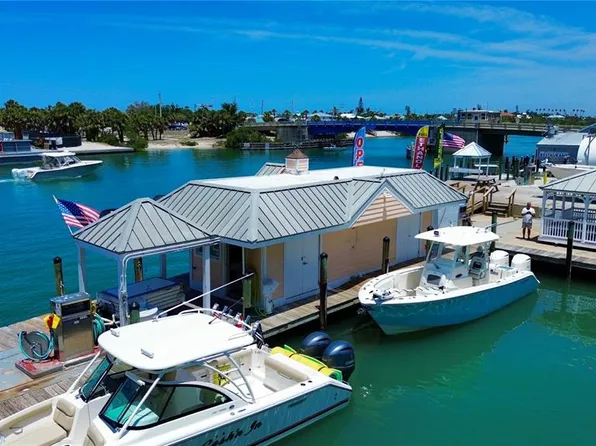 100 Circuit Rd #N-113, Nokomis, FL 34275