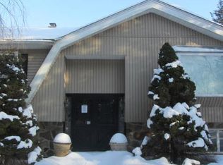 127 Brushy Hill Rd, Newtown, CT 06470