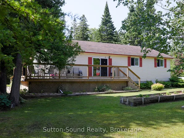 27 Whiskey Harbour Rd, Northern Bruce Peninsula, ON N0H 2T0
