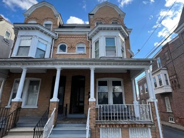 23 S Madison St — Photo 1