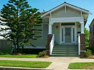 715 Winnie St, Galveston, TX 77550