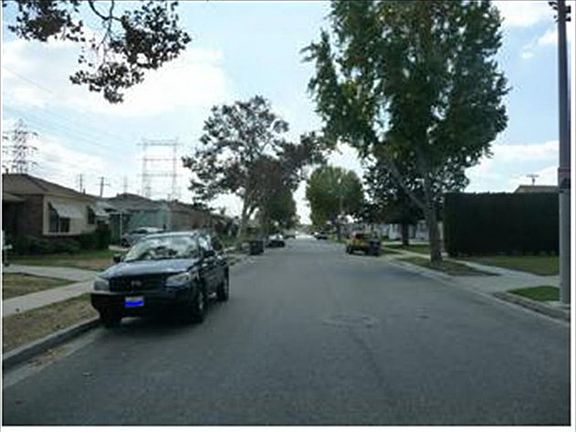 5th image of 6172 Eastbrook Ave