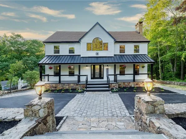 39 North Hillside Lane, Monroe, CT 06468