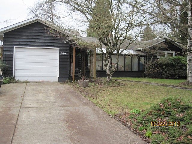 2nd image of 1801 Minda Dr