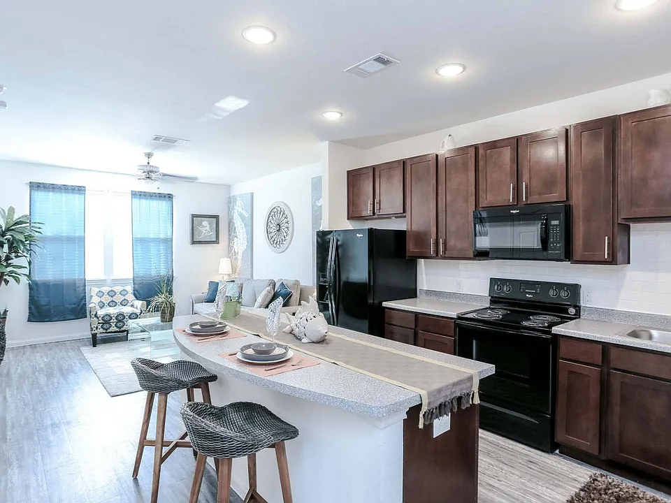 The Cove Apartments