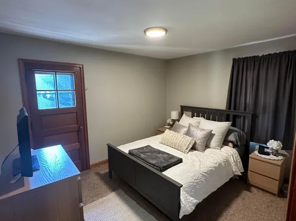 6525 W Wisconsin Ave, Wauwatosa, WI 53213