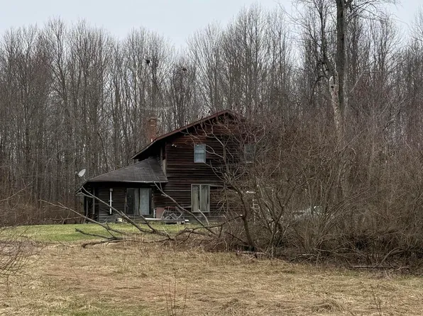 2730 Fairview Rd, Eau Claire, MI 49111