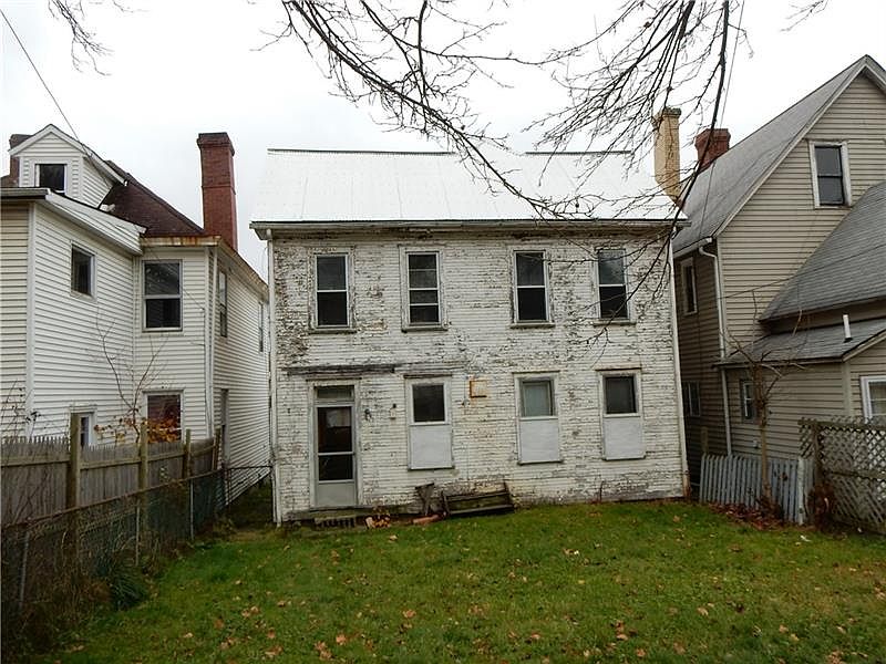 2nd image of 546 Hawthorne Ave