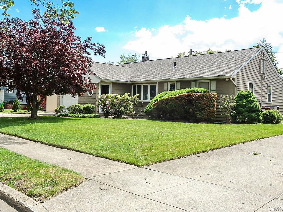 1st image of 32 Sycamore Road