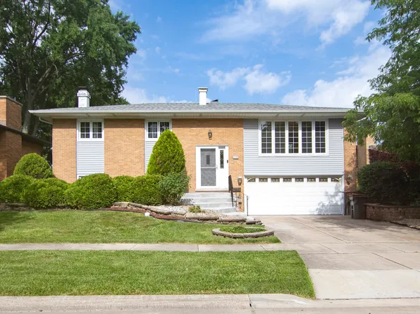15120 Willow Ln, Oak Forest, IL 60452