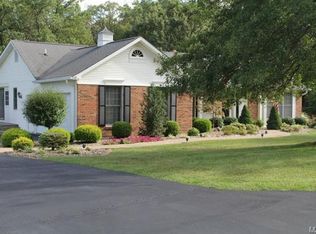 19564 Clark Rd, Warrenton, MO 63383