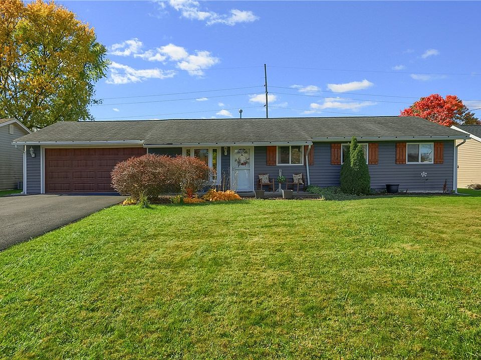 1st image of 32 Robinhood Dr
