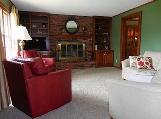 8920 SW 35th St, Topeka, KS 66614