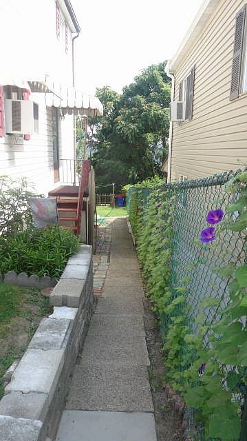 1st image of 25 Stracke Ave
