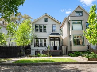 1652 N Mozart St, Chicago, IL 60647