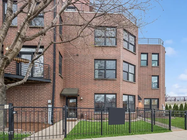 2974 N River Walk Dr, Chicago, IL 60618