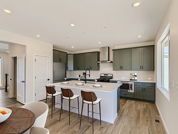 Sweet Magnolia Kitchen - Virtually Staged