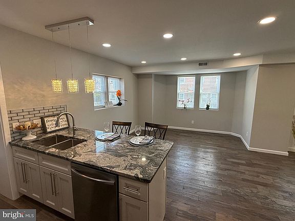 4th image of 5009 Copley Rd