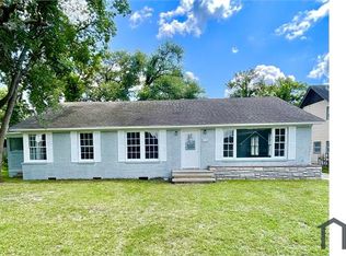 1803 W Hart Ave, Orange, TX 77630