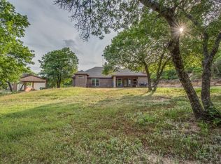 209 High Country Ct, Springtown, TX 76082