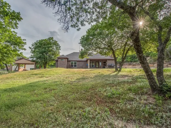 209 High Country Ct, Springtown, TX 76082