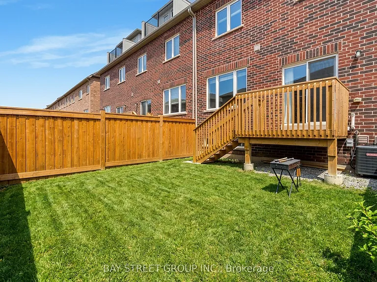 86 Ness Dr — Photo 38