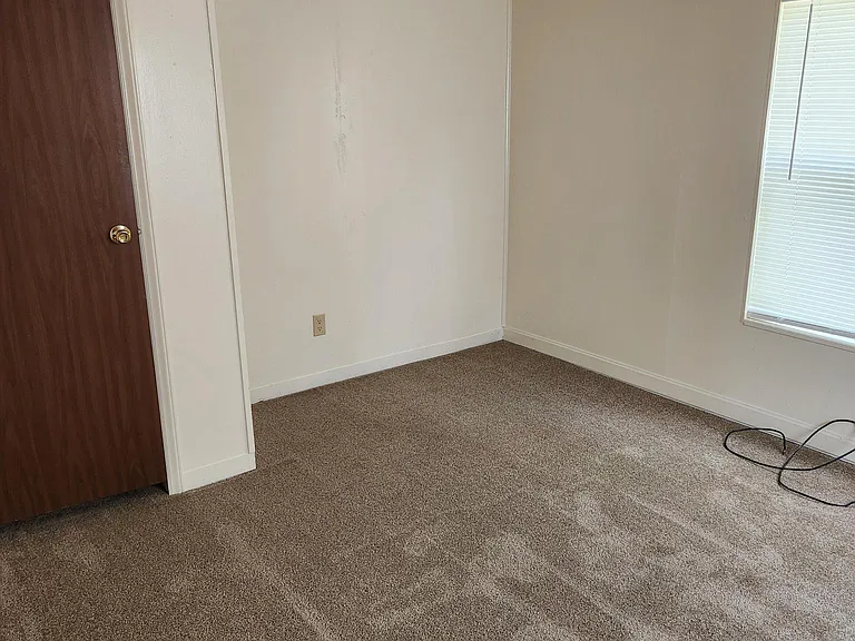 516 Djs Ln — Photo 8
