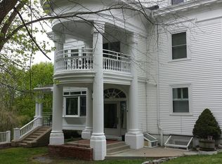 1401 Great Pond Rd APT 4, North Andover, MA 01845