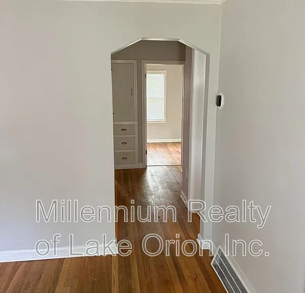 271 Dick Ave — Photo 5