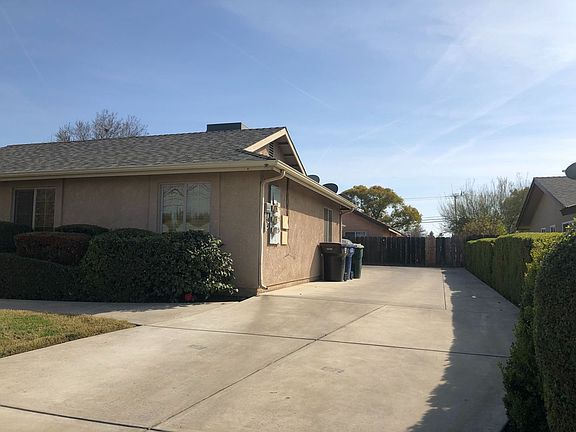 4th image of 1701-1707 E Ash Ave #1703