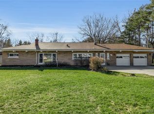 79 Bielak Rd, Orchard Park, NY 14127