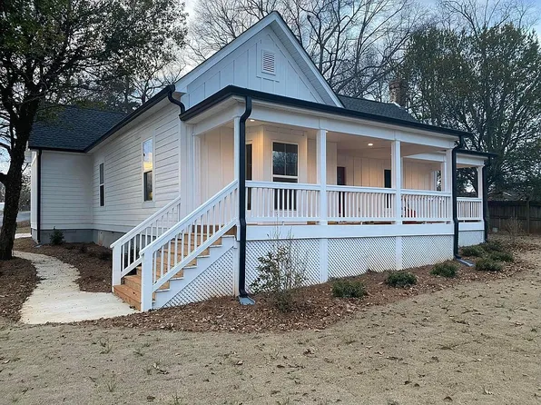 82 College St, Moreland, GA 30259