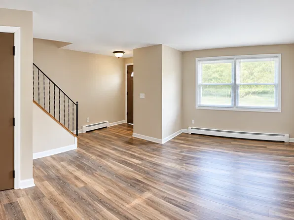 6657 Erie Rd, Derby, NY 14047