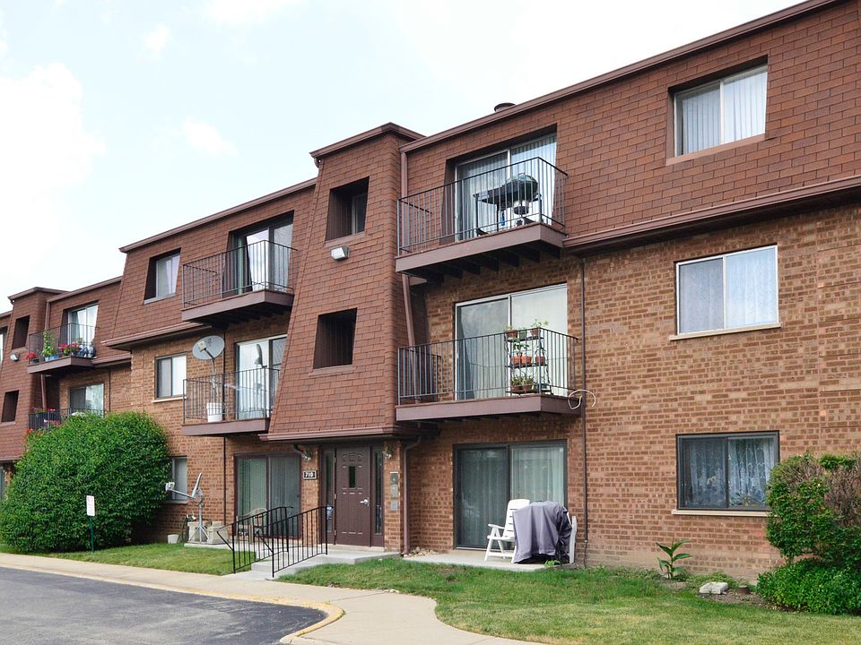 1st image of 710 Cobblestone Cir #3E
