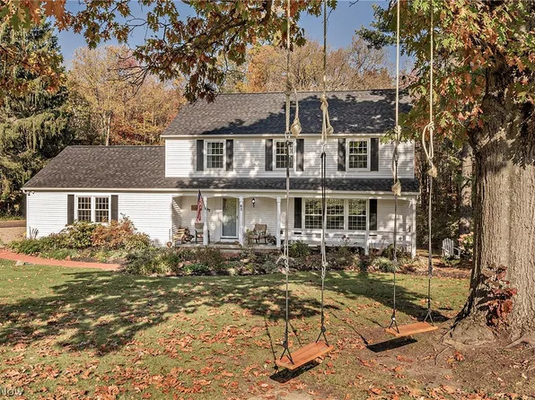 63 Kenton Rd, Chagrin Falls, OH 44022