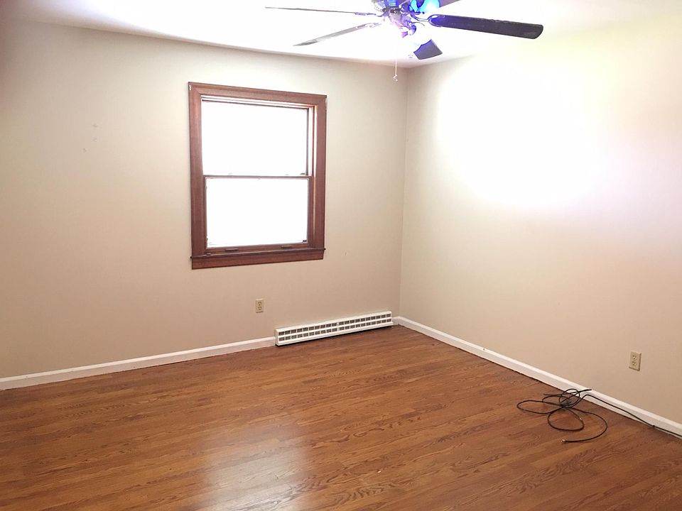 Second Floor - 2nd Bedroom