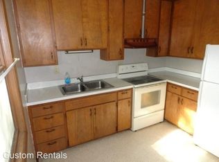 1917 Taylor Dr, Iowa City, IA 52240
