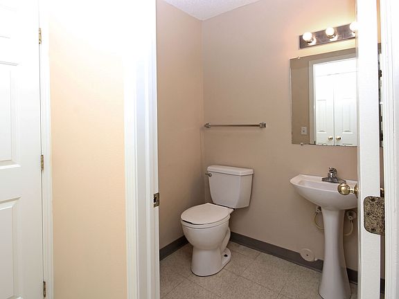4th image of 3202 17th St S #6bf923c99