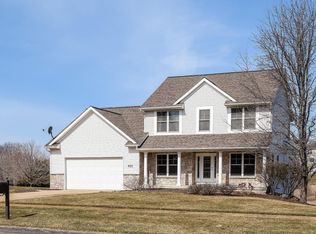 8573 Olde Meadow Dr NE, Rockford, MI 49341