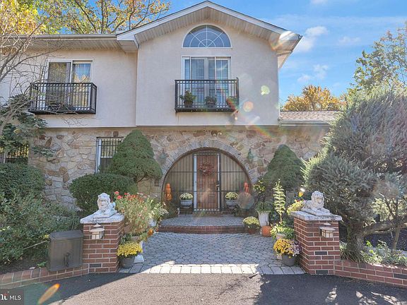 2nd image of 4387 Bensalem Blvd