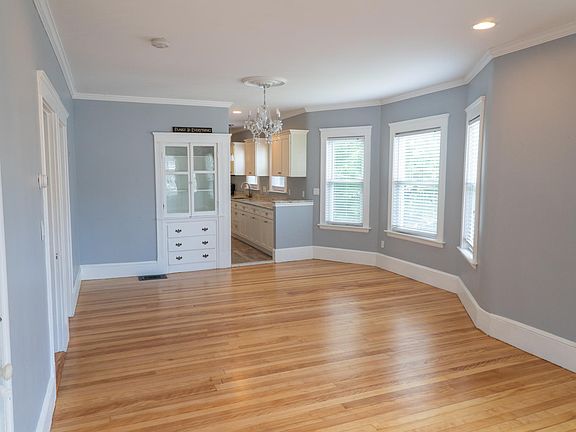 4th image of 69 Brockton Ave #2