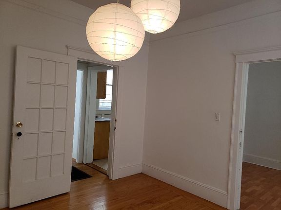 3rd image of 3032 Fulton St