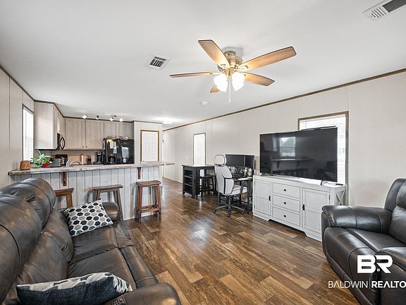 5th image of 8448 Mocassin Ln
