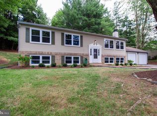 1805 Cranberry Ln, Reston, VA 20191