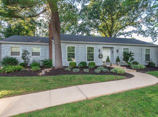 325 Nantucket Dr, Ballwin, MO