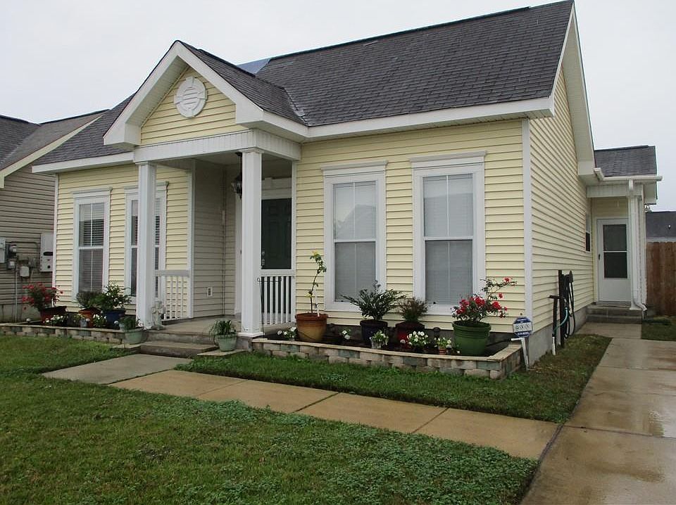 1st image of 5212 Savannah Ln